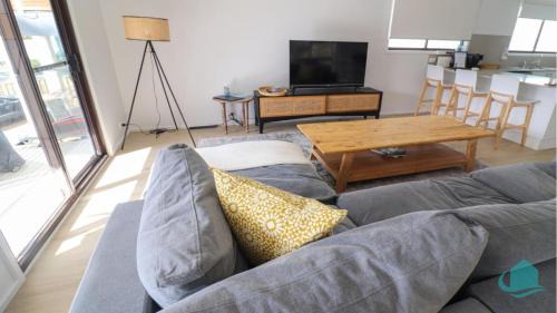 Bonnells Bay House | Charlottes Rhapsody