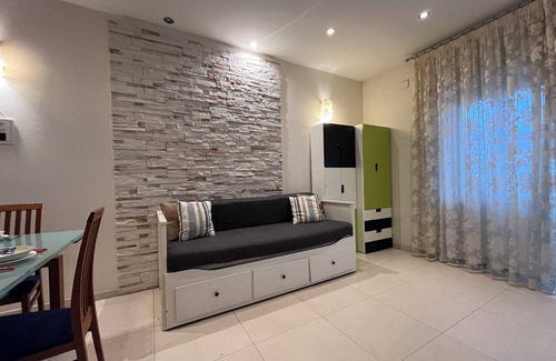 Quartiere XXVII Primavalle Apartment | Charm Apartment Rome Gemini - Relax Jacuzzi