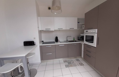 Saint-Martin-de-Re Apartment | Charm, calm and comfort in St Martin de Ré with terrace and parking.