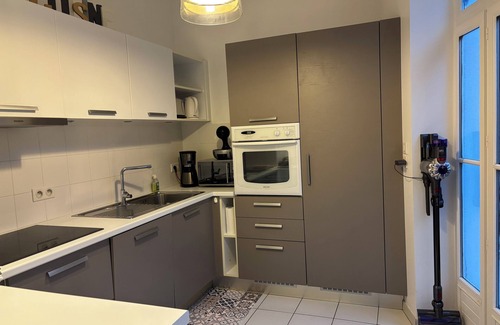 Saint-Martin-de-Re Apartment | Charm, calm and comfort in St Martin de Ré with terrace and parking.