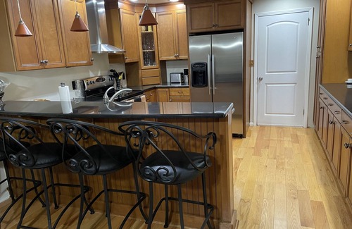 Bellevue House | Charm, Comfort and Convenience
