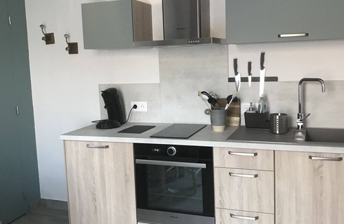 Saint-Paul-Trois-Chateaux Apartment | Charmant Petit Appartement Dans Villa Locative