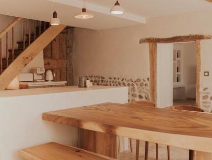 Saint-Georges-d'Esperanche House | Charmante maison en pierres, séjour à la ferme