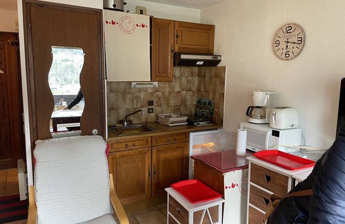 Saint-Gervais-les-Bains Apartment | Charmant Studio Skis aux Pieds. Idéal Pour Séjours en Famille. Animaux Acceptés