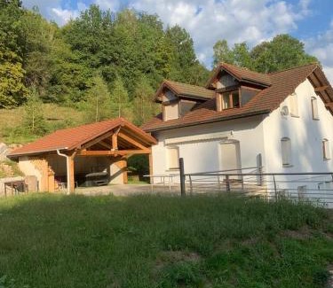 Saint-Maurice-sur-Moselle House | Charmante Maison Blanche
