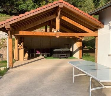 Saint-Maurice-sur-Moselle House | Charmante Maison Blanche