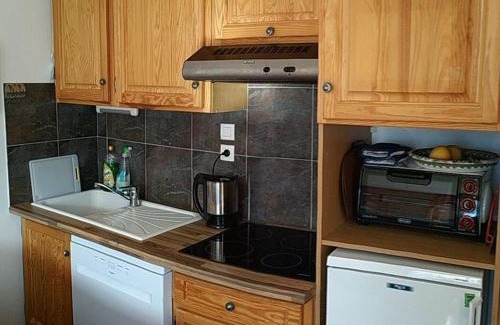 Isola Apartment | Charmant 2 pièces, terrasse sud, départ skis aux pieds, parking couvert, à 5 min des remontées - FR-1-292-146