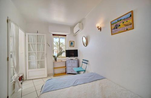 Le Suquet Apartment | CHARMANT 2 PIECES AVEC TERRASSE VUE MER l! A1B120