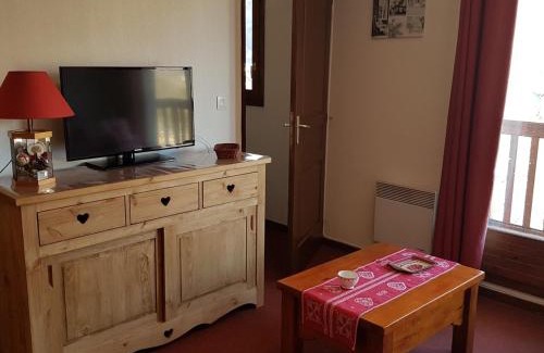 Valloire Apartment | Charmant 3 pièces pour 6 pers. avec piscine, balcon, parking souterrain et accès pistes à Valloire - FR-1-263-490