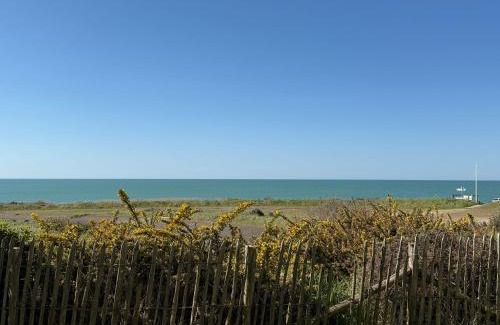 Chateau-d'Olonne Apartment | Charmant appartement T2 en rez de jardin terrasse face mer 4 personnes