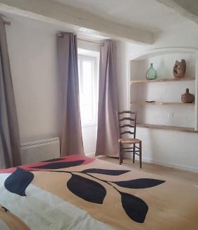 Tourrettes-sur-Loup Apartment | Charmant appartement au coeur du village