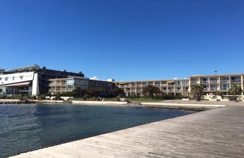 Balaruc-les-Bains Apartment | Charmant appart avec jardinet, terrasse, animaux admis - FR-1-503-31