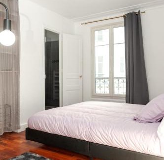 Quartier de Rochechouart Apartment | Charmant appartement - 4 couchages à proximité d'Opéra et des métros