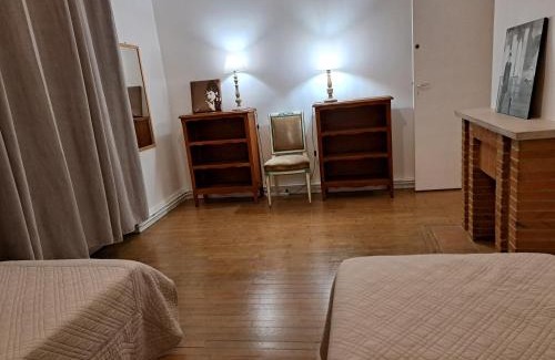 Gien Apartment | Charmant appartement au pied du château