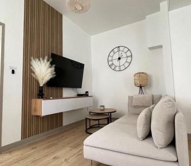 Chartres Apartment | Charmant appartement avec terrasse et parking - Centre ville