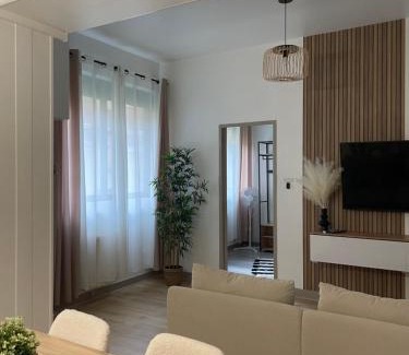 Chartres Apartment | Charmant appartement avec terrasse et parking - Centre ville