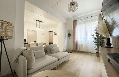 Chartres Apartment | Charmant appartement avec terrasse et parking - Centre ville
