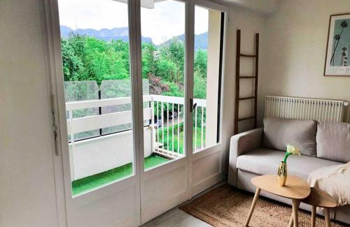 Novel Apartment | Charmant appartement avec vue sur les montagnes
