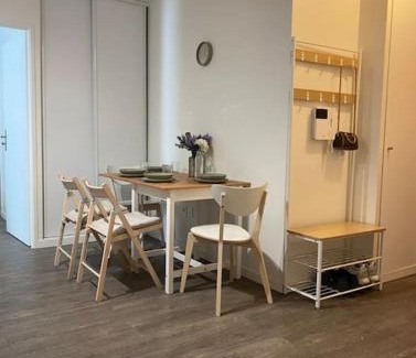 La Courneuve Apartment | Charmant appartement avec balcon proche de Paris