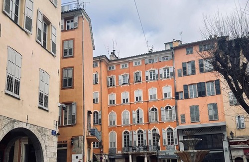 Grasse Apartment | Charmant Appartement Meublé, au Cœur de la Ville des Parfums. Au Calme, Lumineux