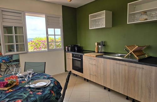 Le Robert Apartment | Charmant Appartement Fraîchement Rénové vue mer au Robert, en Martinique !