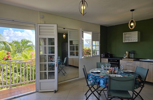 Le Robert Apartment | Charmant Appartement Fraîchement Rénové vue mer au Robert, en Martinique !