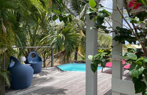 Riviere-Salee House | Charmant bungalow avec petite piscine privée