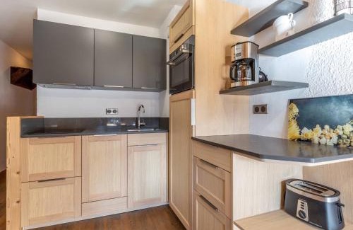 Meribel-Mottaret Apartment | Charmant duplex 8 pers. skis aux pieds à Méribel Mottaret, balcon, cuisine équipée, animaux admis - FR-1-355-141