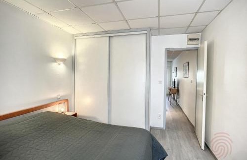 Lamalou-les-Bains Apartment | Charmant F2 tout équipé, proche centre-ville et Thermes, avec Wifi, animaux acceptés - FR-1-451-173
