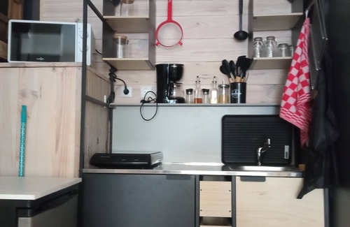 Cherbourg-en-Cotentin Apartment | Charmant Studio Atypique, au Coeur d' une rue Commerçante