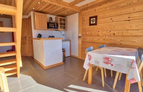 Notre-Dame-de-Bellecombe Apartment | Charmant duplex rénové, vue sur Mont Charvin, 4 pers. - FR-1-505-25