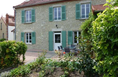 Saint-Bonnet-de-Rochefort House | Charmante maison rénovée avec jardin clos, 3 chambres, proche sites touristiques et villlage médiéval - FR-1-489-105
