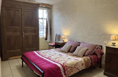 Saint-Bonnet-de-Rochefort House | Charmante maison rénovée, 4-5 pers., jardin clos, près de Charroux et Ebreuil. Draps inclus, animaux OK - FR-1-489-181