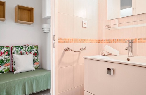 Saint-Mandrier-sur-Mer Apartment | Charmant Studio au Village au Carrefour des Plages - Location Minimum un Mois