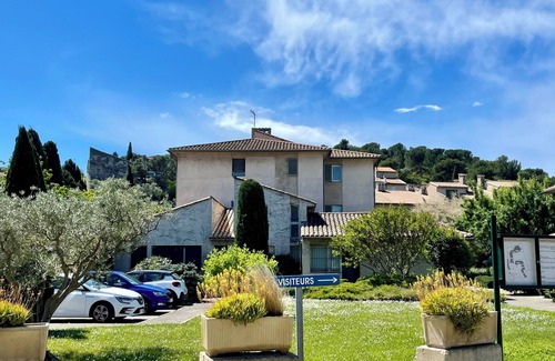 Villeneuve-les-Avignon Apartment | Charmant Studio Lumineux Avec vue Panoramique Proche du Centre Ville Historique