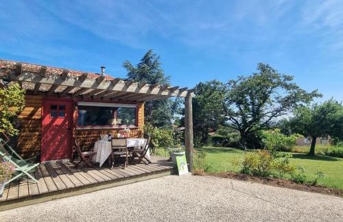 Montbrison House | Charmant gîte à Montbrison avec terrasse et jardin, parking, wifi - FR-1-496-329