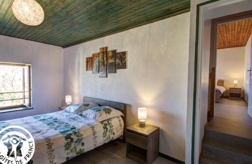 Pralong House | Charmant Gîte avec Jardin Privatif, Proche Montbrison, Équipé Moderne et Confort Total - FR-1-496-117