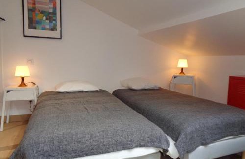 Maringes House | Charmant Gîte dans les Monts du Lyonnais avec Jardin, Terrasse et Confort Moderne - FR-1-496-174