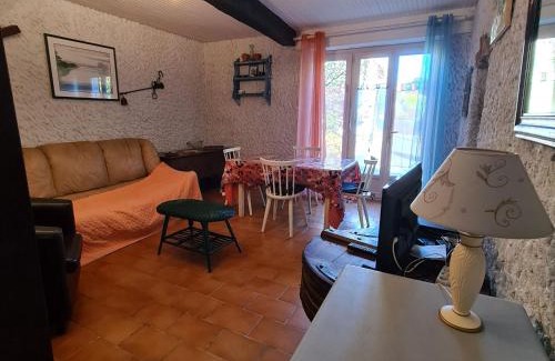 Briantes House | Charmant Gîte en Berry avec Cheminée, Près de La Châtre, Golf et Activités Œnature - FR-1-591-130
