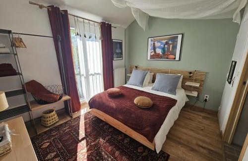 Montlouis-sur-Loire House | Charmant gîte avec jardin privatif au cœur de la Loire, Wi-Fi & parking inclus - FR-1-381-618