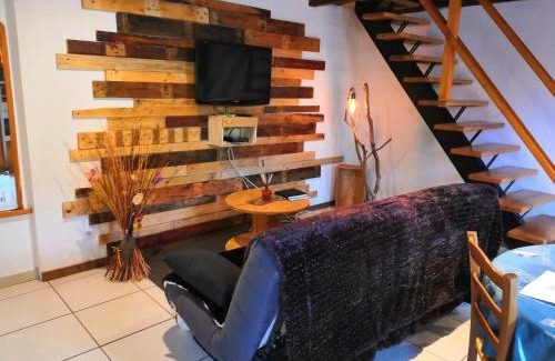 Le Tholy House | Charmant meublé au calme, proche cascades, randos, chevaux, parking et terrasse privée, WiFi gratuit - FR-1-589-365