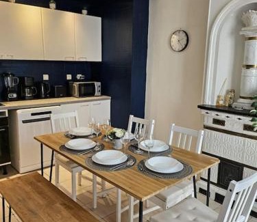 Quartier de Rochechouart Apartment | Charmant Nice appartement 5 personnes people max