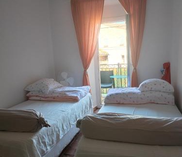 La Garde-Freinet Apartment | Charmant petit appartement provençal