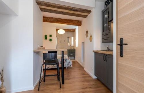 Lacenas Apartment | Charmant studio à 5 minutes de villefranche