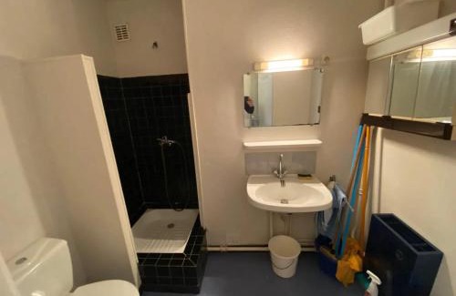 Laguiole Apartment | Charmant studio à Laguiole avec vue montagne 27 m²
