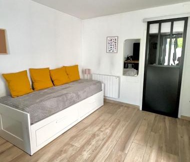 Chagny Apartment | Charmant studio au coeur du centre ville