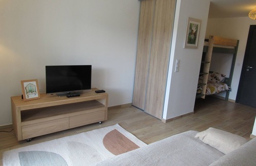 Formigueres Apartment | Charmant Studio Avec Parking et Garage Pour Déposer en Sécurité vos Équipements