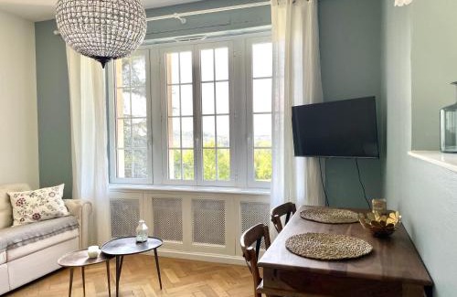 Exincourt Apartment | Charmant studio dans Château du XXème