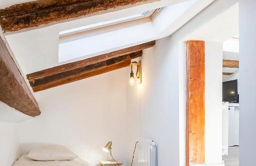 Mirepoix Apartment | Charmant studio plein centre des couverts, calme et climatisé