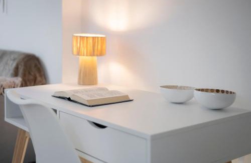 Mirepoix Apartment | Charmant studio plein centre des couverts, calme et climatisé